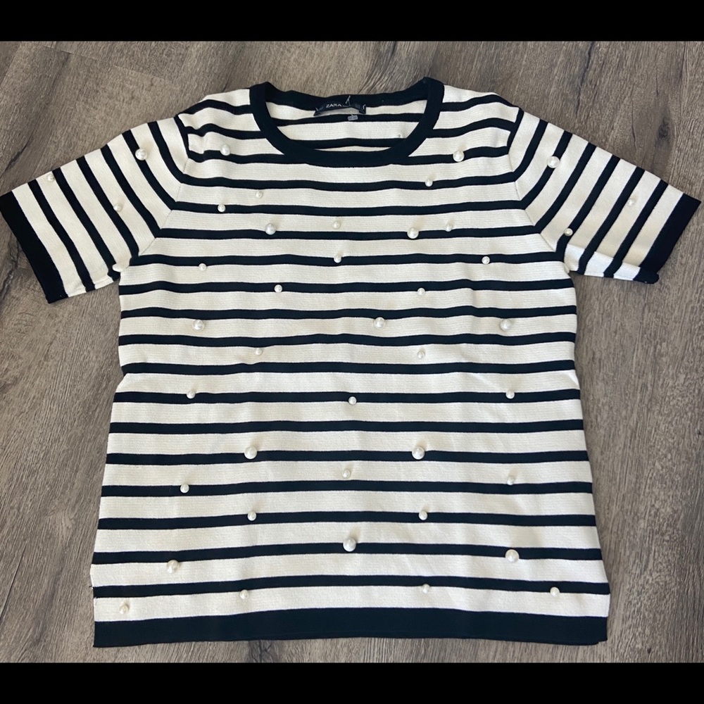 Zara Knit | Black & White with Pearls.